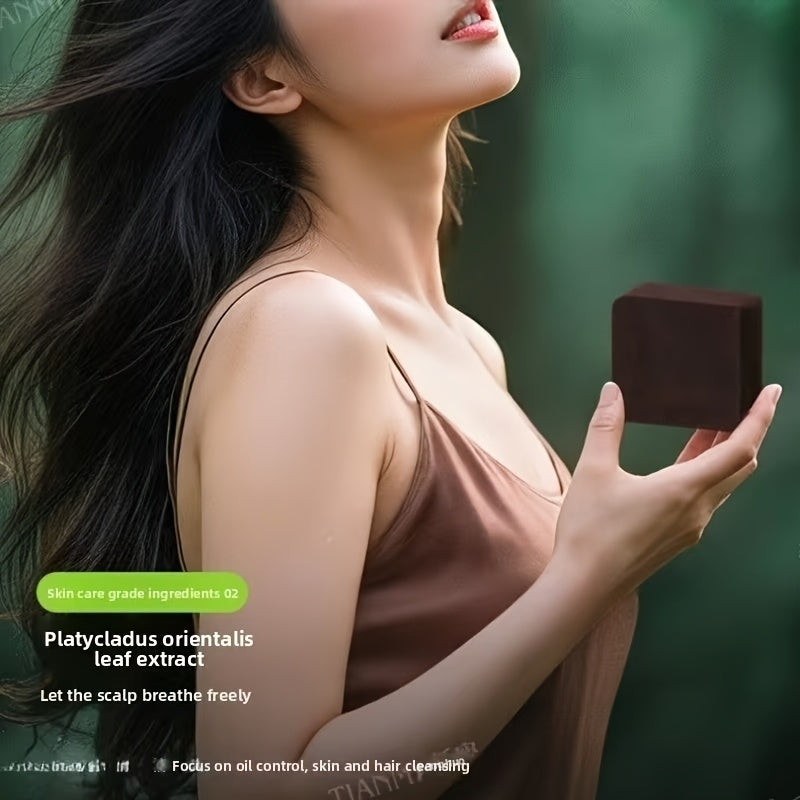 Herbal Plant Cedar Leaf Handmade Shampoo Soap, Traditional Shampoo Essential Oil Soap, Contains Fo-Ti, Nettle Oil, Camellia Oil, Deeply Cleanses, Herbal Oil Control for Volume, Suitable for All Hair Types, Usable by Both Men And Women